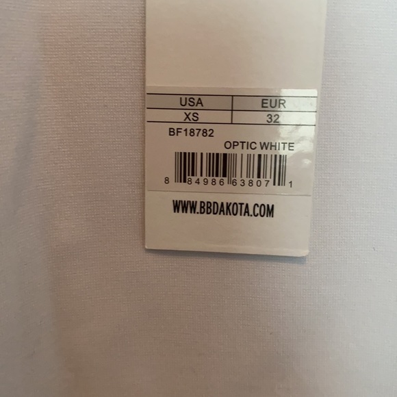 Never worn BB Dakota Dress - Picture 3 of 3